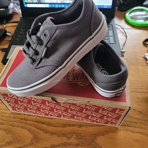 Kids sneakers
